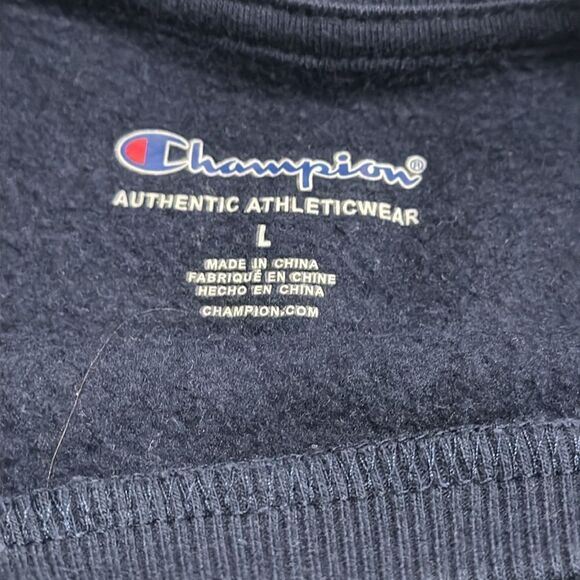 Champion Sweatshirt. Dark Navy. Kids Large. Super soft and comfortable! - Picture 3 of 4